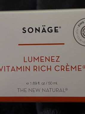Sonäge Lumenez Vitamin Rich Crème – NWT